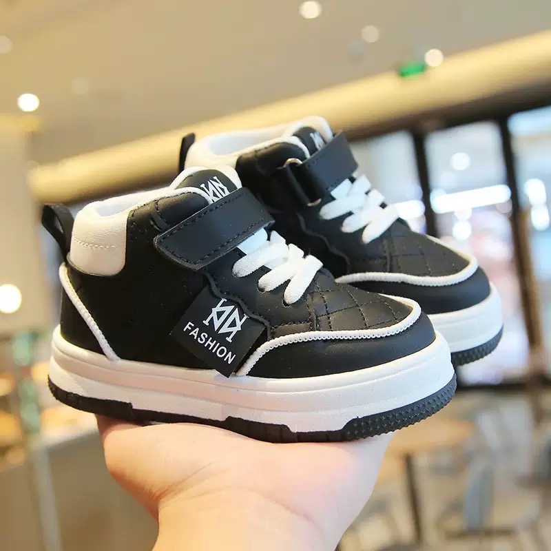 Luxury kid sneaker