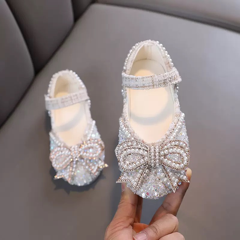 Baby girl shoe