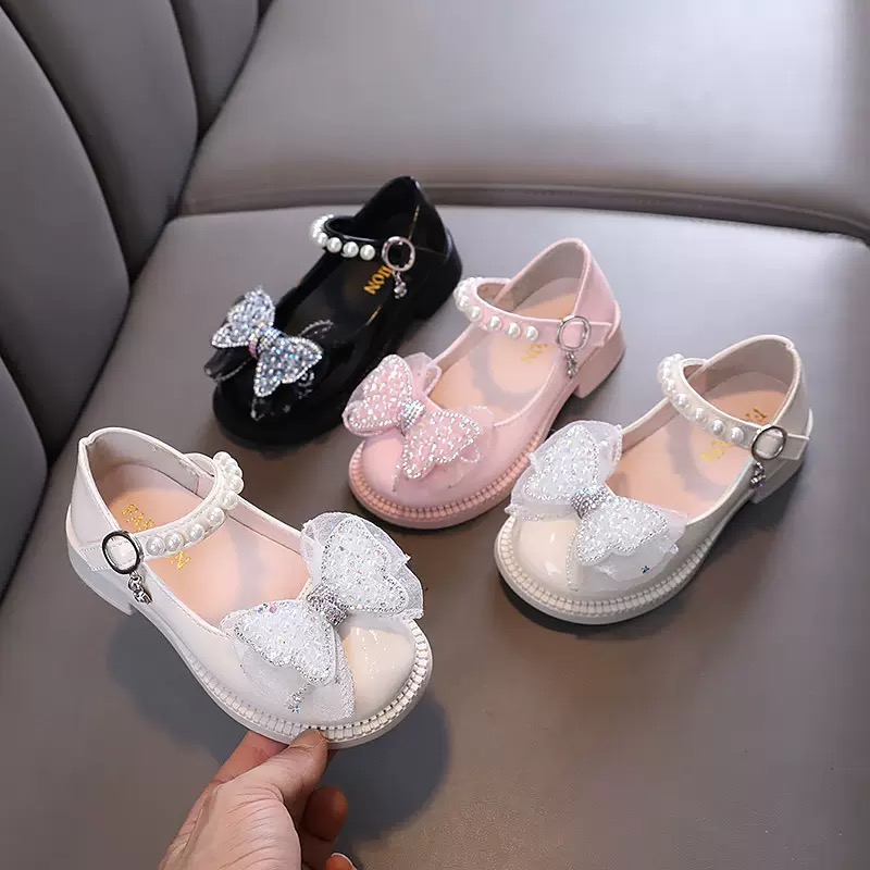 Girl shoe