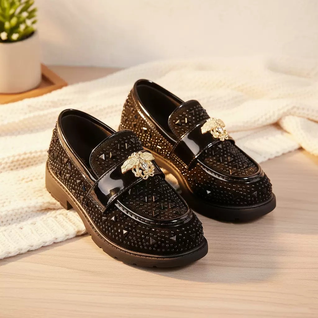 Stoned shoe for baby boy