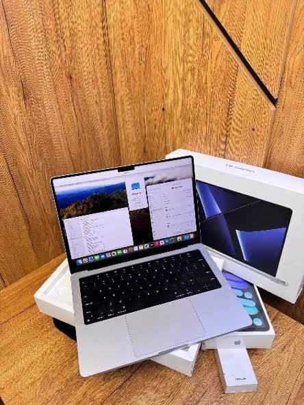 MacBook Pro M2